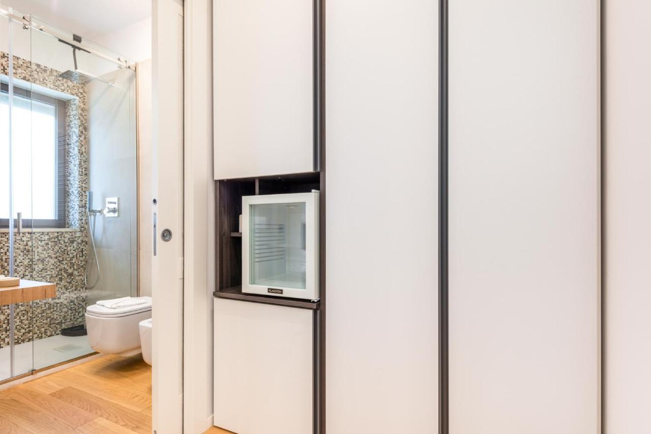 Central & Elegant Room Near The Station Bari Exterior photo